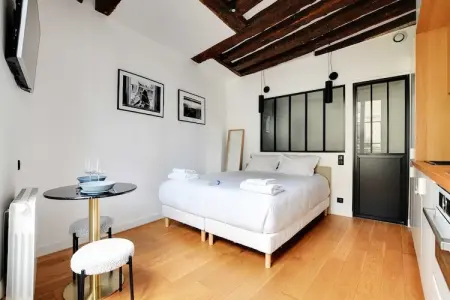 Location appartement à Paris, Charmant studio climatisé - 2P - Le Marais