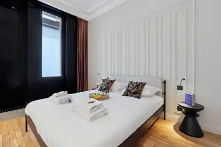 Location appartement à Paris, Appartement moderne - 2P - Parc Monceau