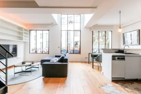 Location appartement à Paris, Chic duplex loft in trendy Bastille