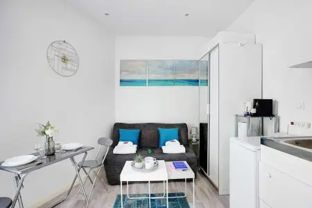 Location appartement à Paris, Confortable studio - 2P -  Grenelle