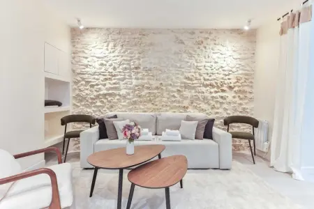 Location appartement à Paris, Appartement paisible א la Tour Eiffel