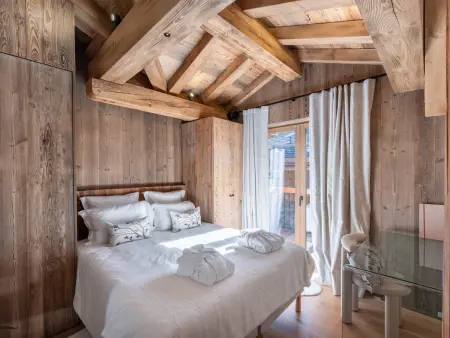 Chalet spacieux avec piscine, sauna et cheminée - Photo 12