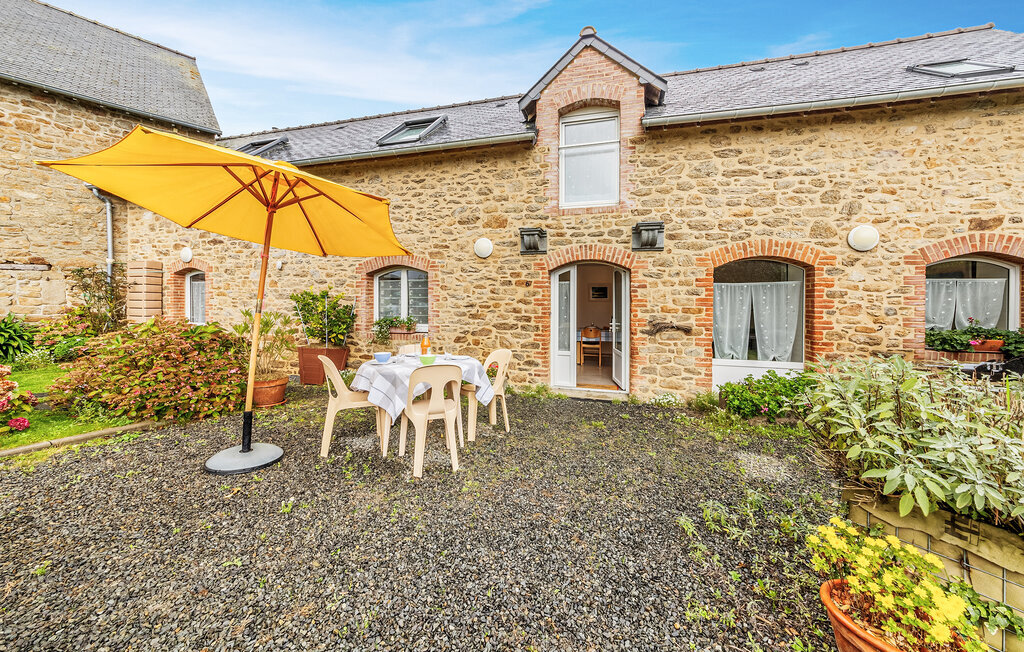 Maison pierre 70m² à Saint-Méloir, jardin et barbecue - Photo 2