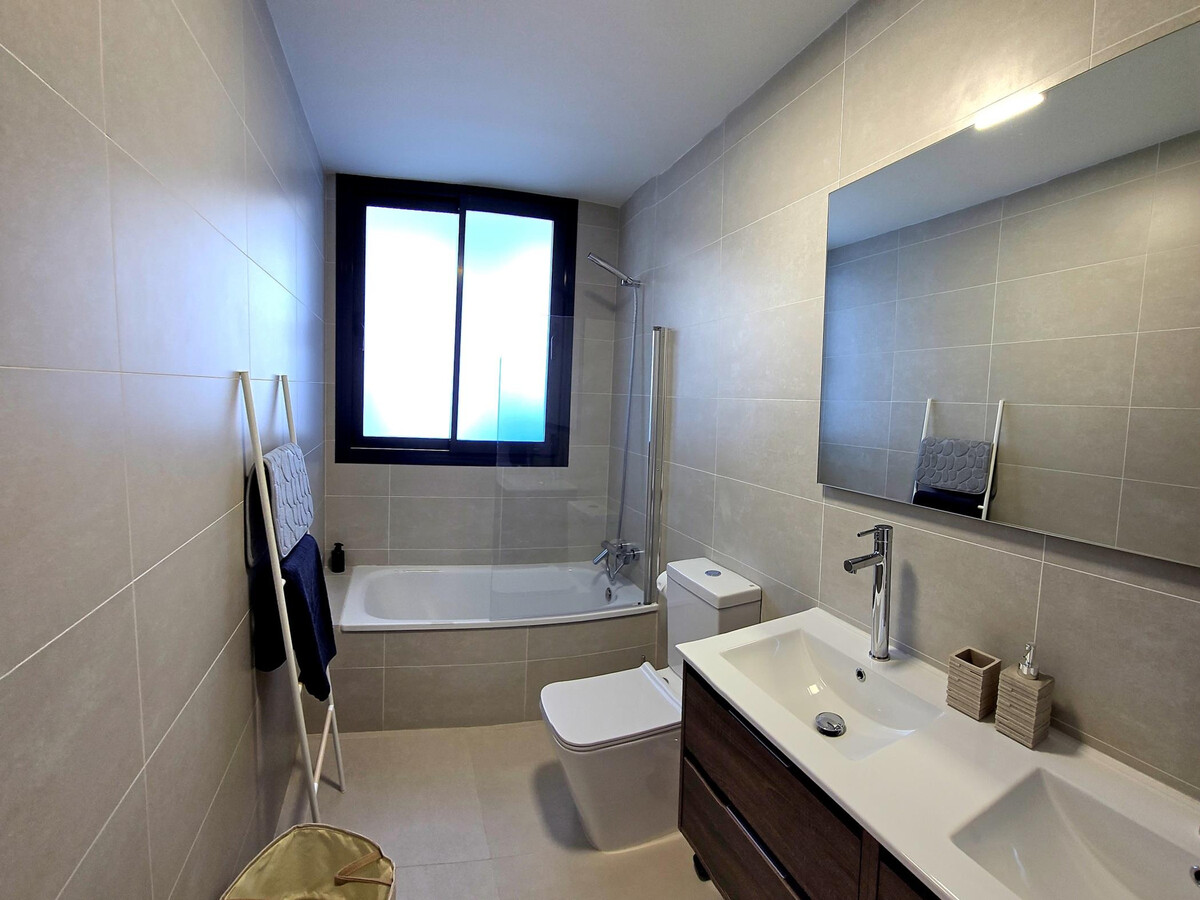 Samuel Luxury : 2 chambres avec jacuzzi privé à Torremolinos - Photo 18