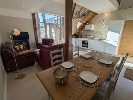 Location gite à Chaingy, Maison de charme rénovée au cœur du Val de Loire avec parking et wifi inclus