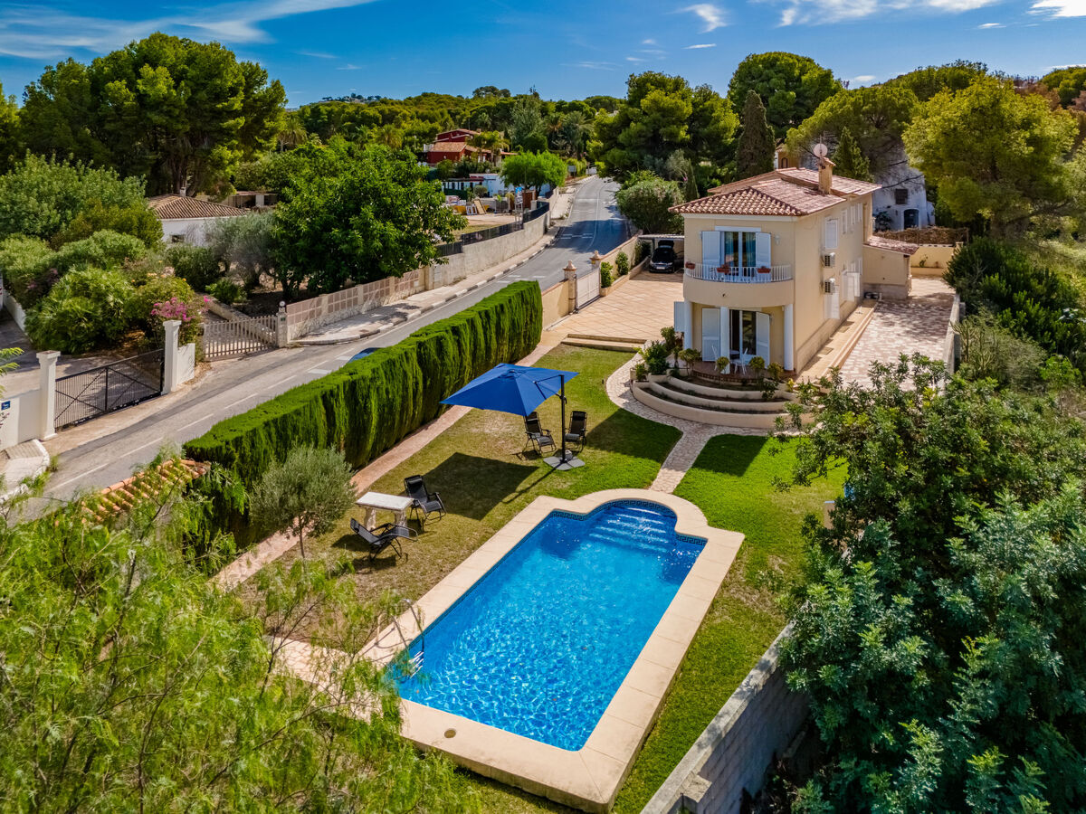 Villa Coquette à Dénia : 5 chambres, piscine et vue montagne - Photo 2