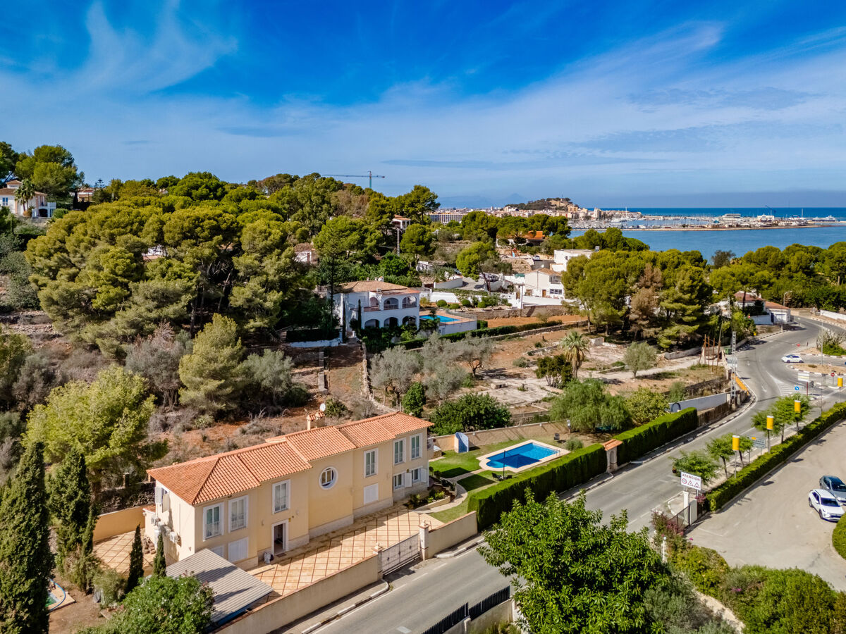 Villa Coquette à Dénia : 5 chambres, piscine et vue montagne - Photo 3