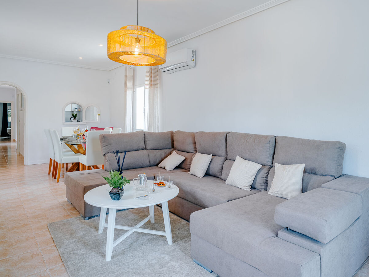 Villa Coquette à Dénia : 5 chambres, piscine et vue montagne - Photo 7