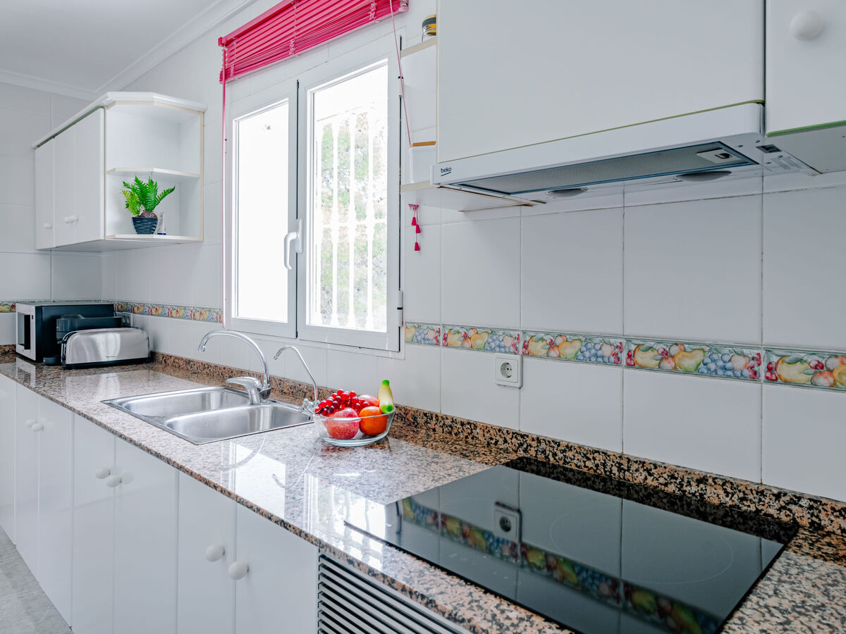 Villa Coquette à Dénia : 5 chambres, piscine et vue montagne - Photo 16