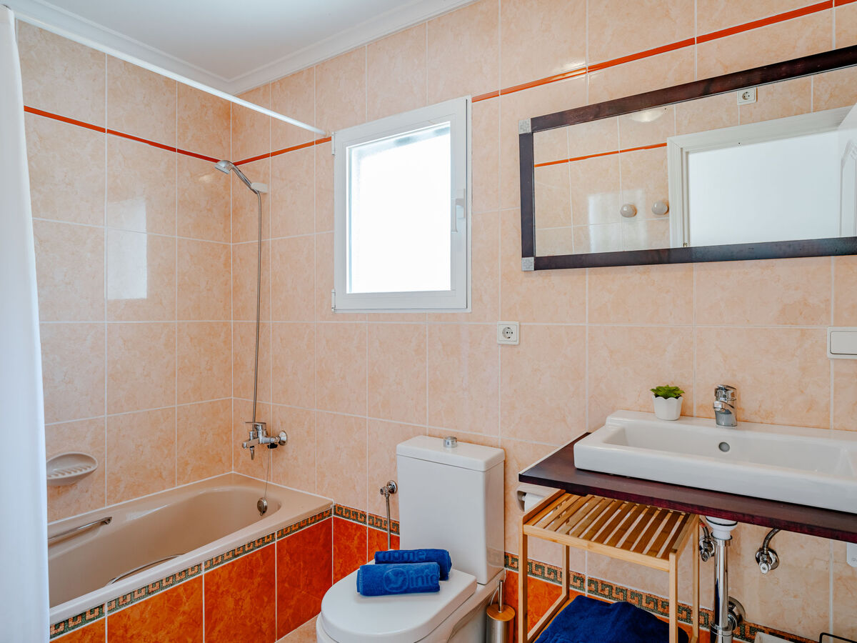 Villa Coquette à Dénia : 5 chambres, piscine et vue montagne - Photo 37