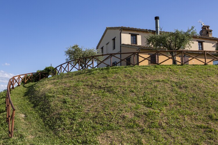 Moncaro, maison avec piscine aux portes des vignobles - Photo 9