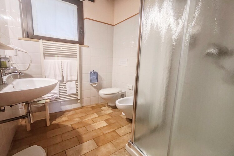 Moncaro, maison avec piscine aux portes des vignobles - Photo 29