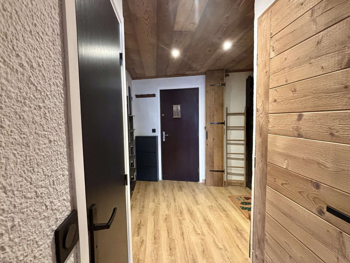 Studio 6 pers. L'Alpe d'Huez, retour skis pied immeuble - Photo 3