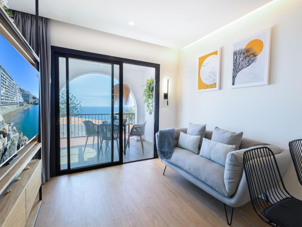 Los Canarios 527 – Studio rénové 2024, vue mer à Mogan - Photo 3