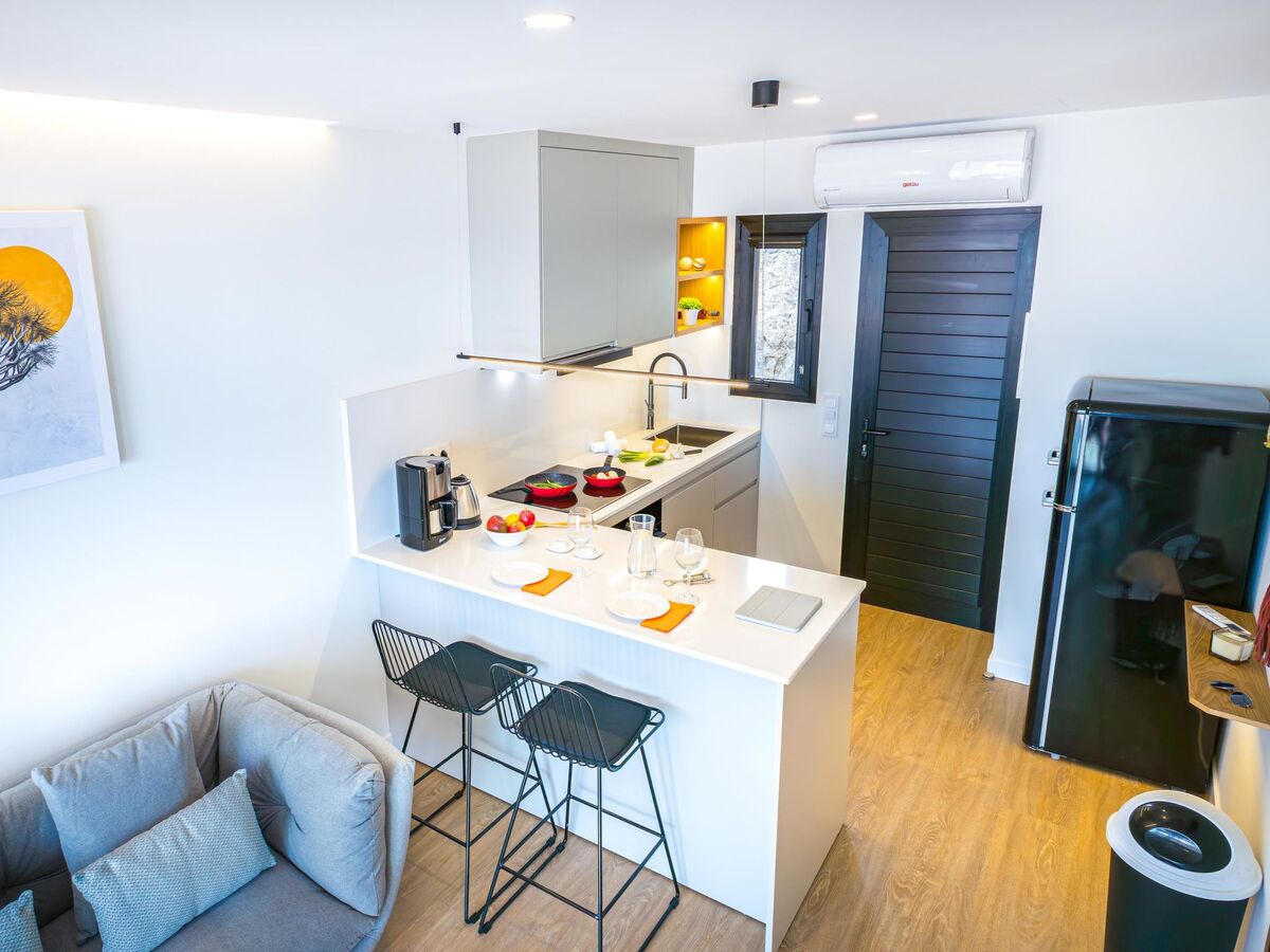 Los Canarios 527 – Studio rénové 2024, vue mer à Mogan - Photo 4