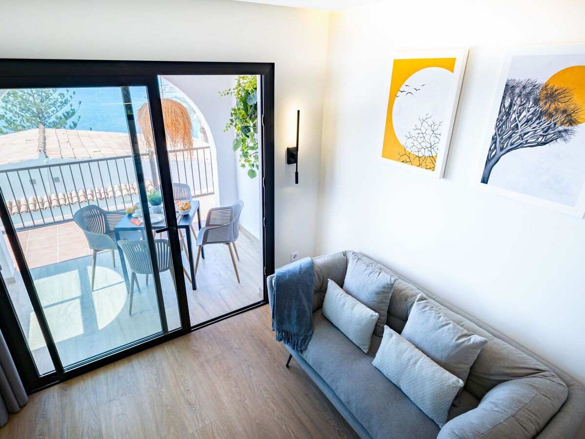 Los Canarios 527 – Studio rénové 2024, vue mer à Mogan - Photo 10