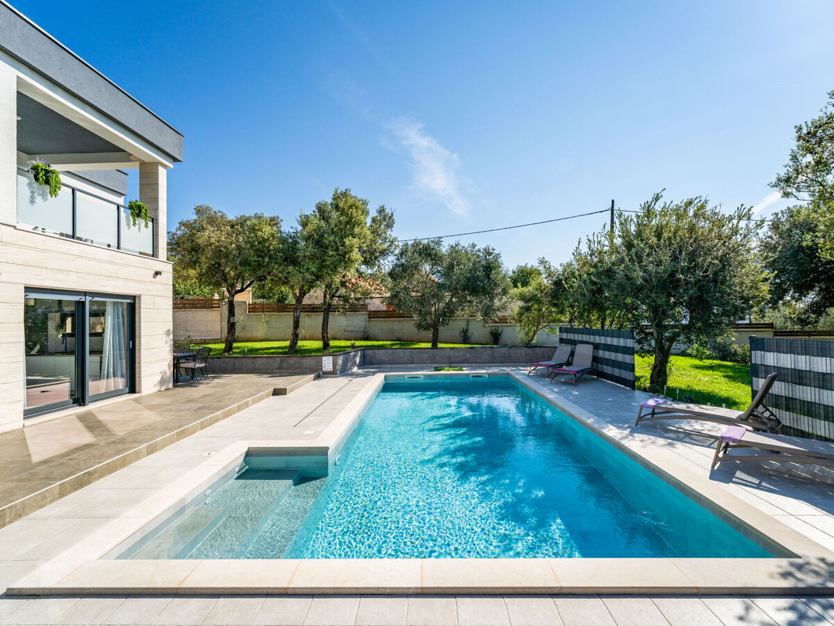 Villa Golem à Pakoštane, piscine chauffée privée - Photo 2
