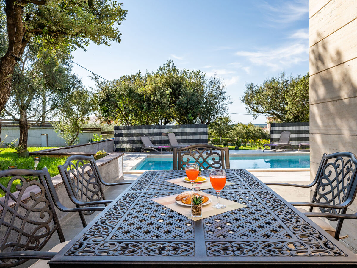 Villa Golem à Pakoštane, piscine chauffée privée - Photo 4