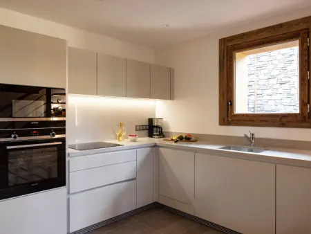 Chalet luxueux sur les pistes, sauna, parking inclus - Photo 4