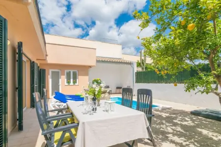 Villa Goixa à Lloseta : piscine et terrasse : photo 5
