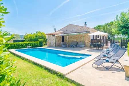 Villa Fernando à Manacor : piscine et jardin