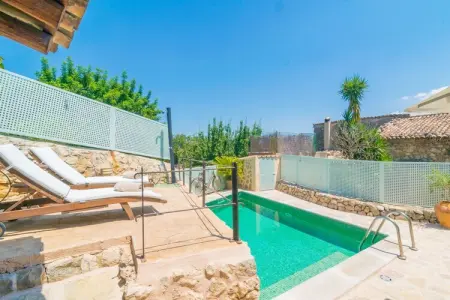Villa Es Raco à Caimari : piscine et terrasses : photo 5