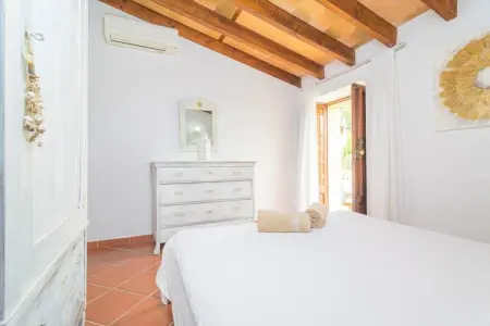 Villa Es Raco à Caimari : piscine et terrasses : photo 16