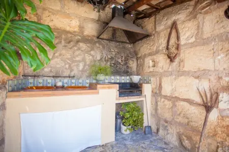Villa Es Raco à Caimari : piscine et terrasses : photo 29