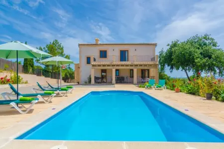 Location villa à Vilafranca De Bonany, Illes Balears, Maison à Vilafranca avec Piscine d'Eau Salée