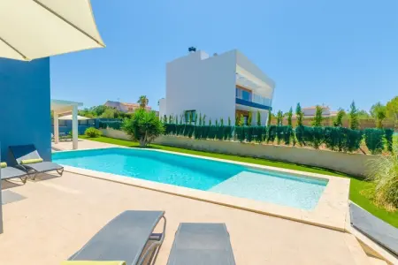 Villa La Primera avec piscine et mini-golf à Sa Torre : photo 14