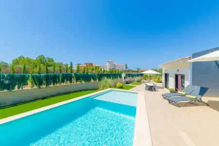 Villa La Primera avec piscine et mini-golf à Sa Torre : photo 16