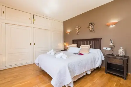 Villa Can MarÇal à Marratxí, piscine et tennis : photo 4