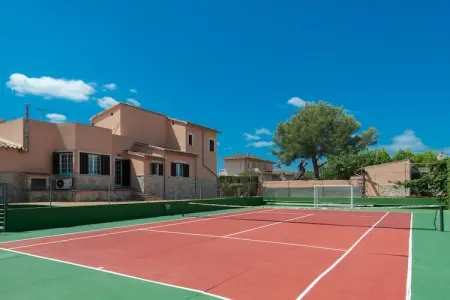 Villa Can MarÇal à Marratxí, piscine et tennis : photo 8