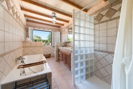 Villa Can MarÇal à Marratxí, piscine et tennis : photo 32