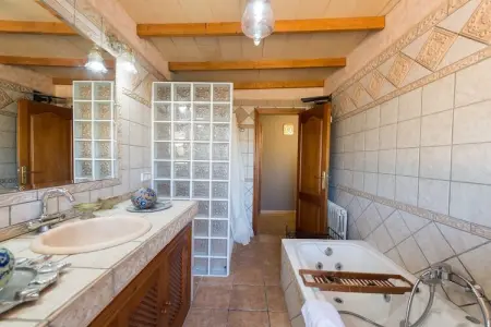 Villa Can MarÇal à Marratxí, piscine et tennis : photo 33