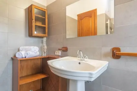 Villa Can MarÇal à Marratxí, piscine et tennis : photo 35
