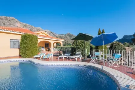 Villa Portilet – Piscine, 3 chambres à Barx
