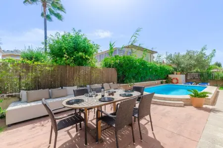 Location villa à Platges De Muro, Illes Balears, Es Repos - Villa avec piscine privée. Wi-Fi gratuit.