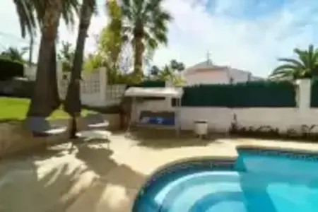Villa Gladiolo à Xàbia : piscine et jardin spacieux : photo 6