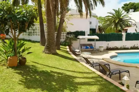 Villa Gladiolo à Xàbia : piscine et jardin spacieux : photo 9