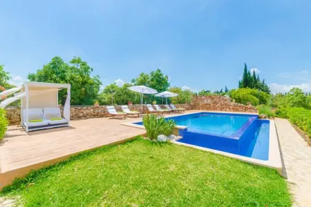 Villa Es Moyà Des Pins à Muro, piscine et jacuzzi : photo 5
