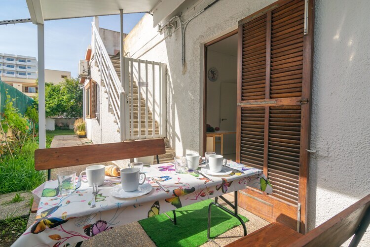 Villa Luna à Puerto De Alcudia : piscine et jardin - Photo 13