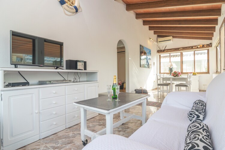Villa Luna à Puerto De Alcudia : piscine et jardin - Photo 16