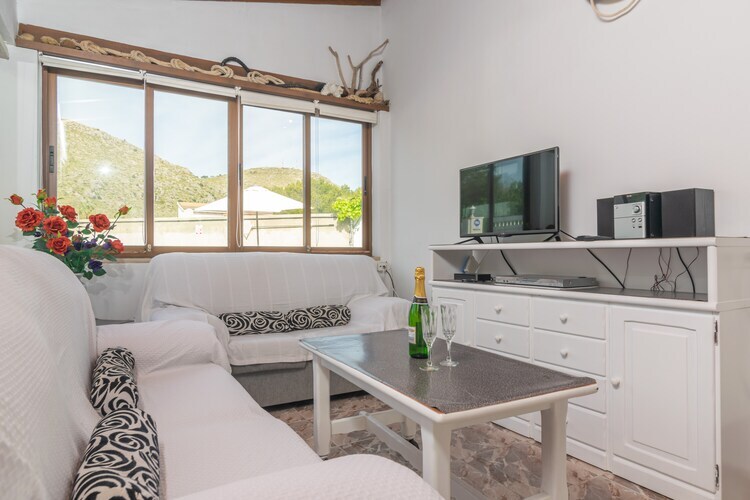 Villa Luna à Puerto De Alcudia : piscine et jardin - Photo 21