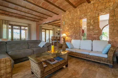 Villa S'albarcoquer – Piscine débordement et jacuzzi : photo 4