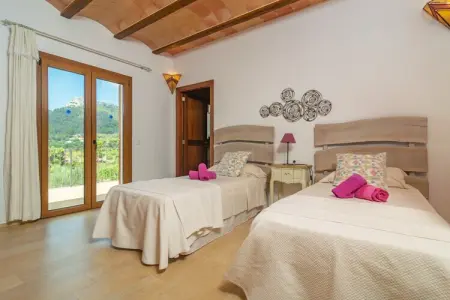 Villa S'albarcoquer – Piscine débordement et jacuzzi : photo 13