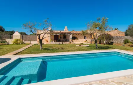 Sa Padrineta, villa de pierre avec piscine à Canyamel : photo 11