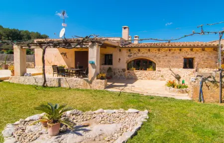 Sa Padrineta, villa de pierre avec piscine à Canyamel : photo 18