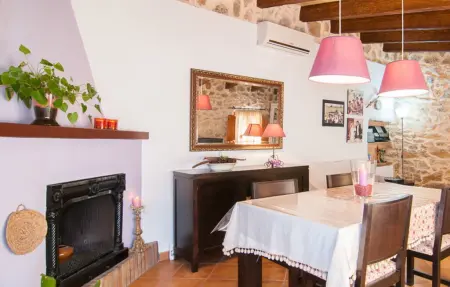 Sa Padrineta, villa de pierre avec piscine à Canyamel : photo 24