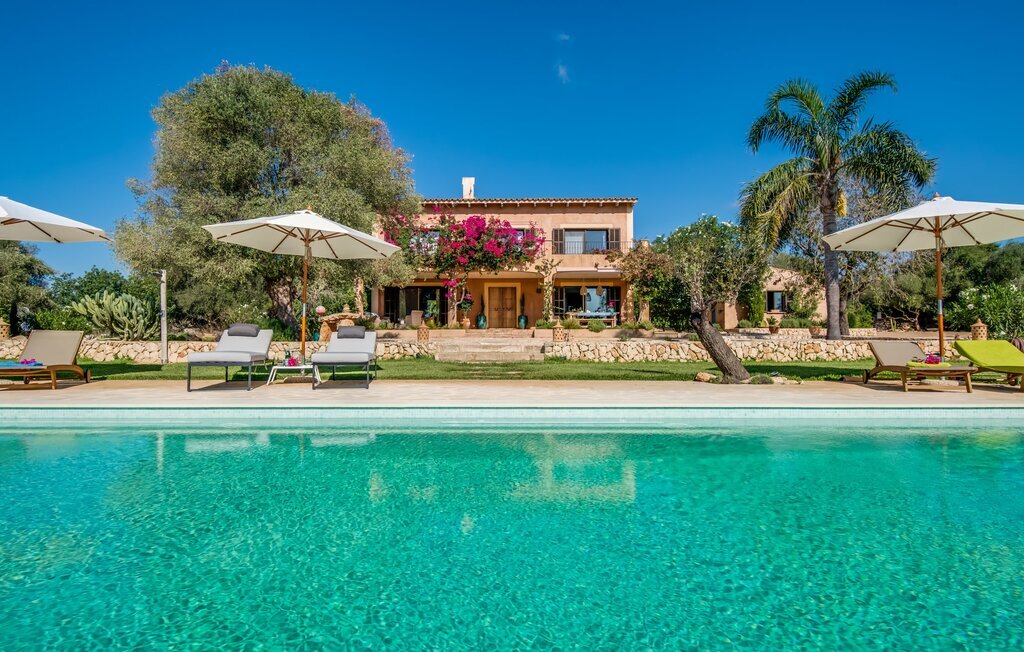 Villa El Retiro à Ses Salines, piscine d'eau salée - Photo 1